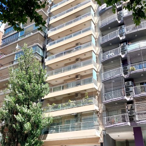 Av. Avellaneda 1748